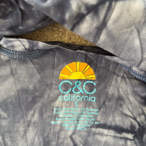 3 piece C & C California Tye Dye Pajama lounge set. - Picture 4 of 9